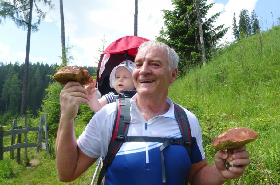 Spaß beim Pilze suchen